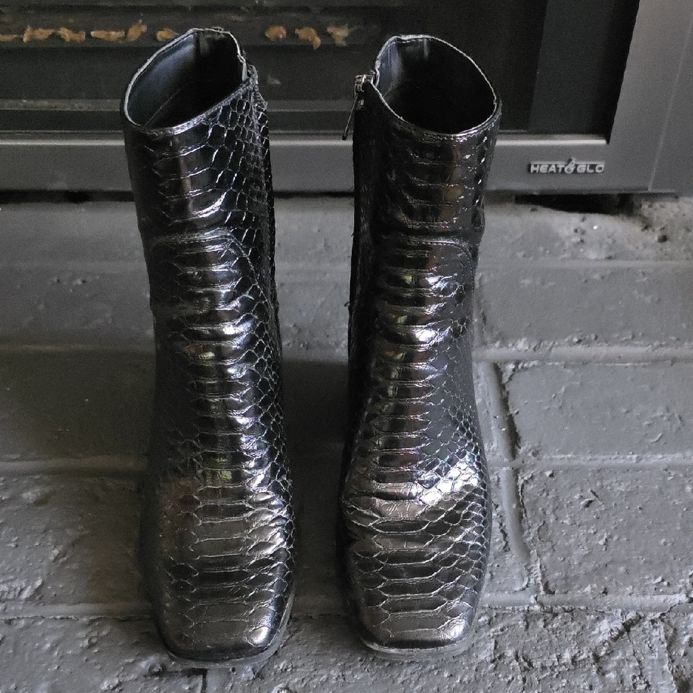 Circus by Sam Edelman Black Ankle Boots Rugged Design
